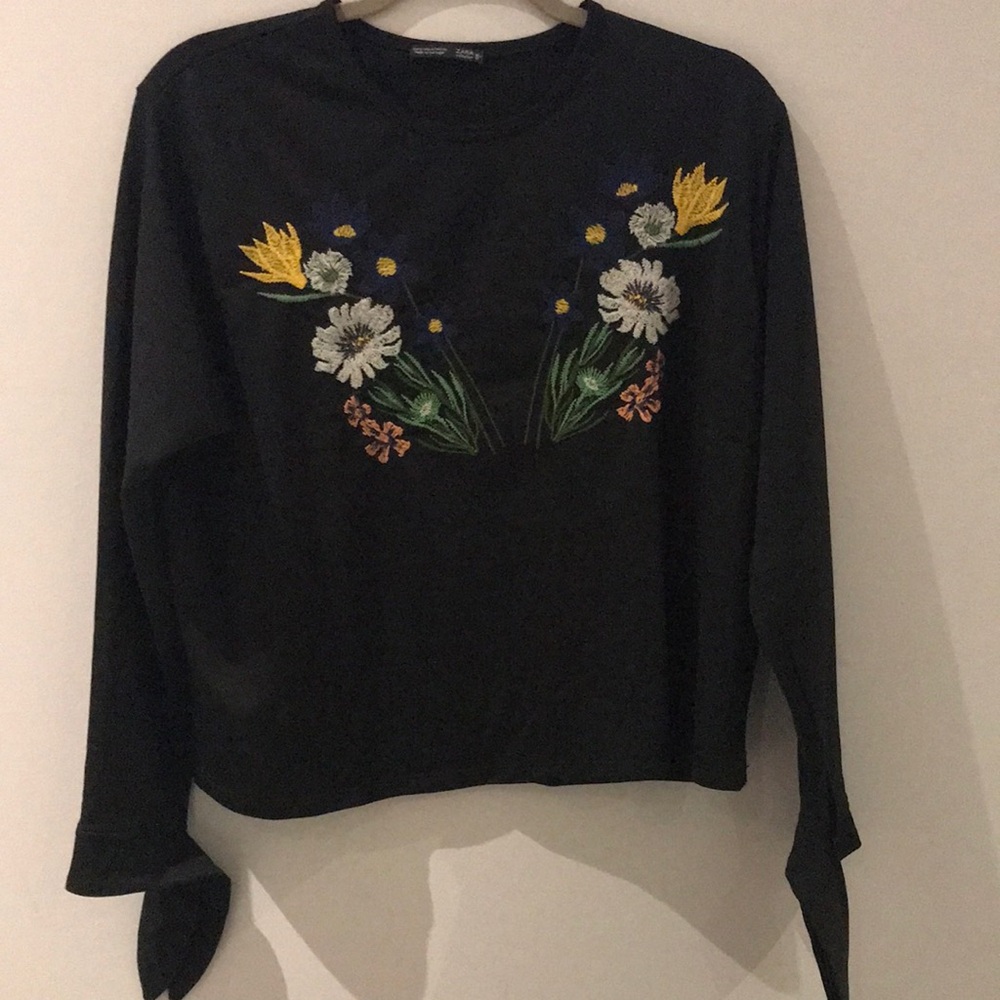 New Look Black Gold Embellished Boxy Sweatshirt